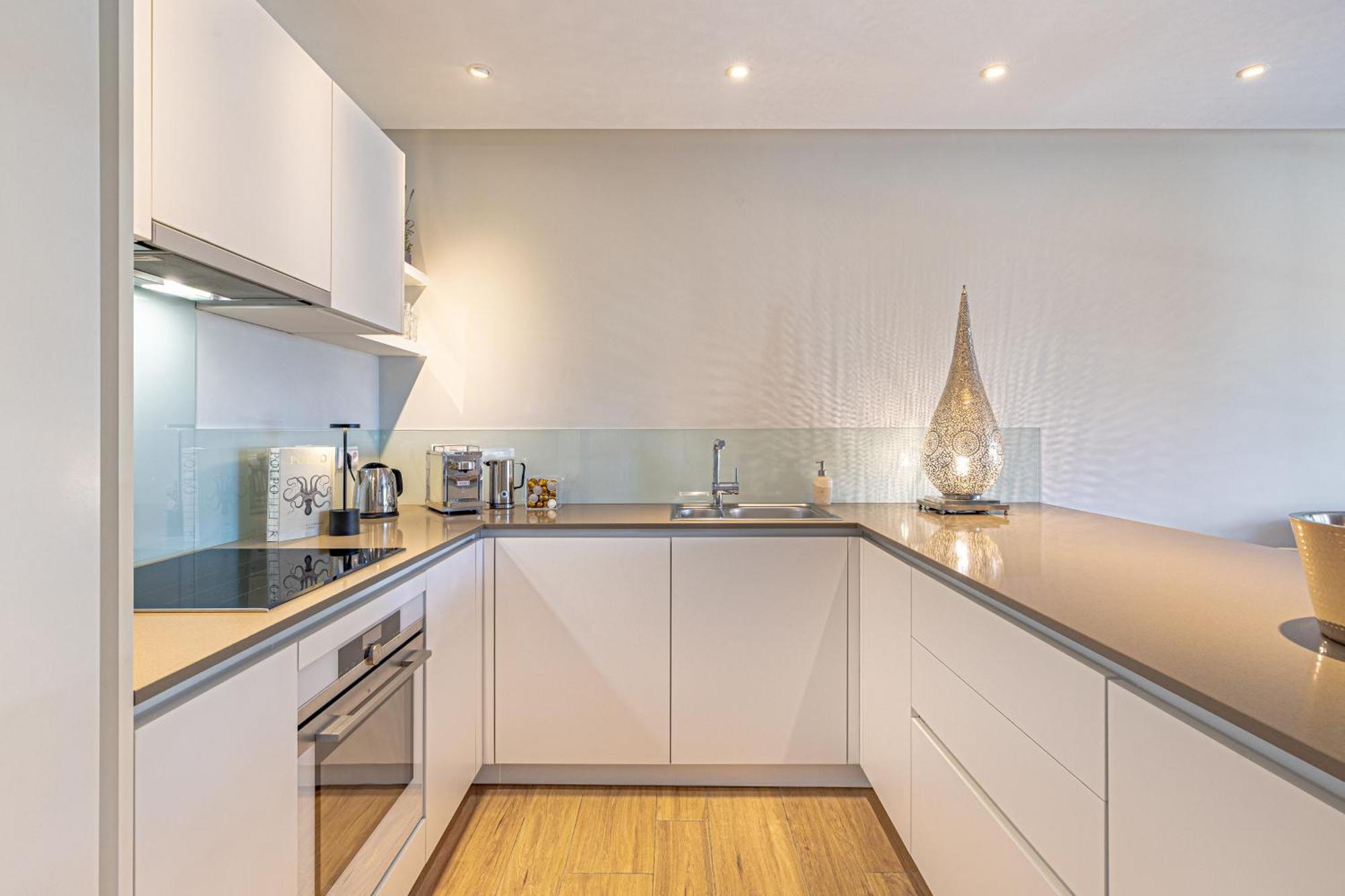 Luxurious In Puente Romano, Apartamento