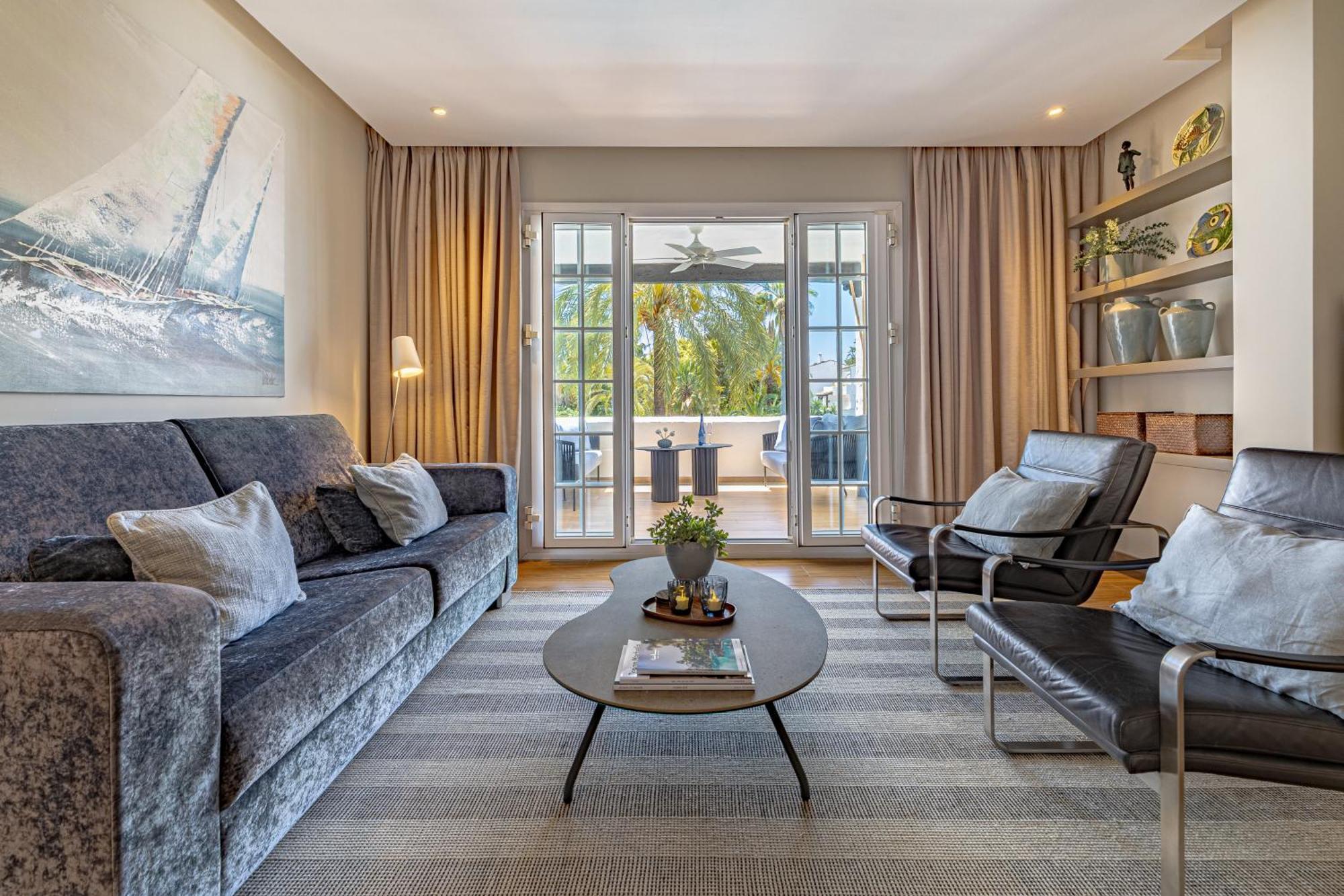 Apartamento Luxurious In Puente Romano,
