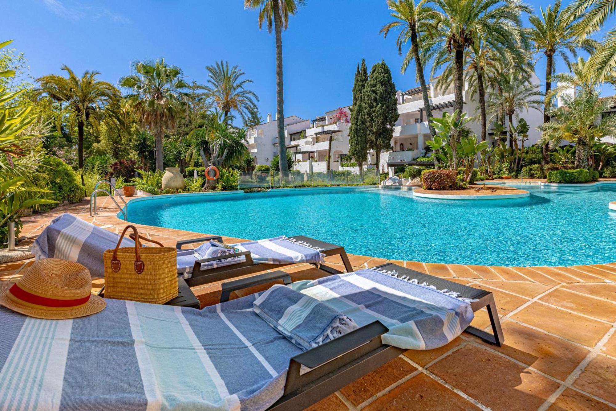 Luxurious In Puente Romano, *